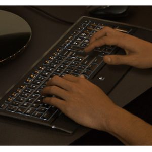 Logitech Illuminated K740 - Image 5