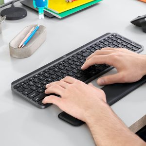 Logitech MX Keys Plus - Image 7